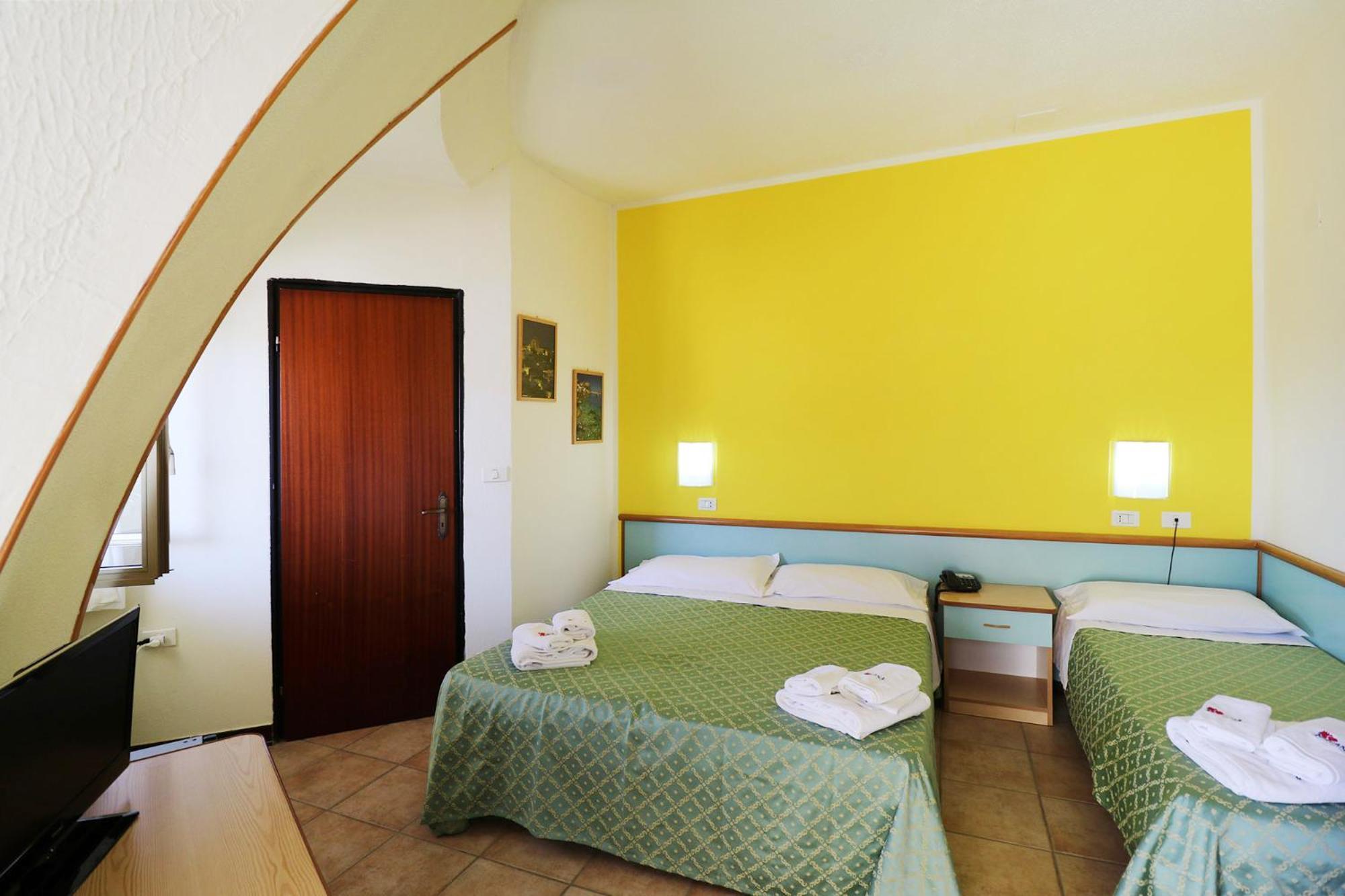 בוטריצ'לו Nirvana Club Village מראה חיצוני תמונה