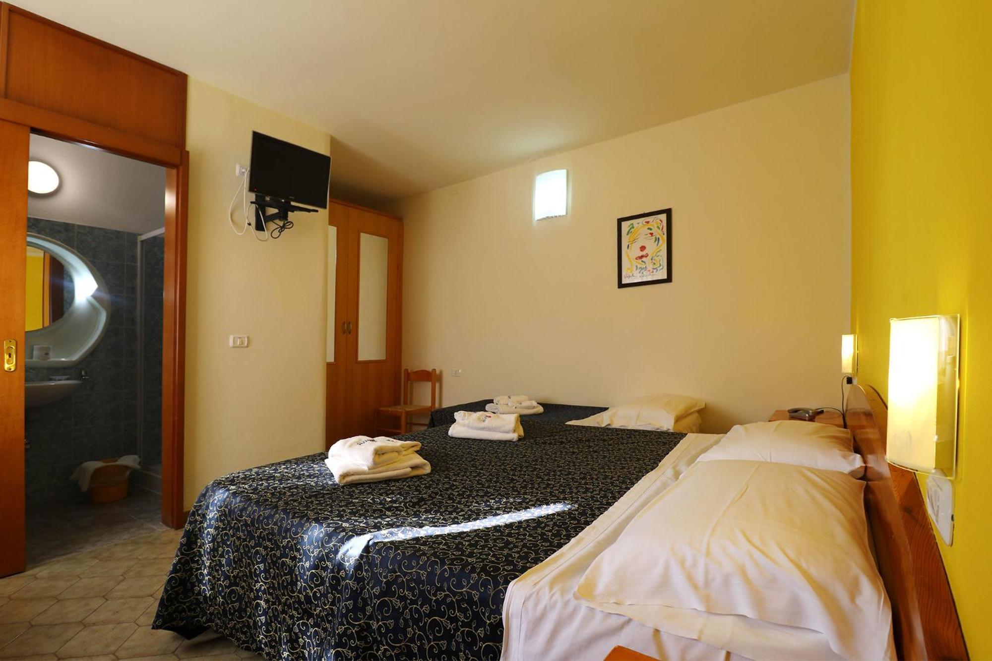 בוטריצ'לו Nirvana Club Village חדר תמונה